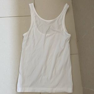 Lululemon Seek Simplicity Tank 2 ways Size 6
